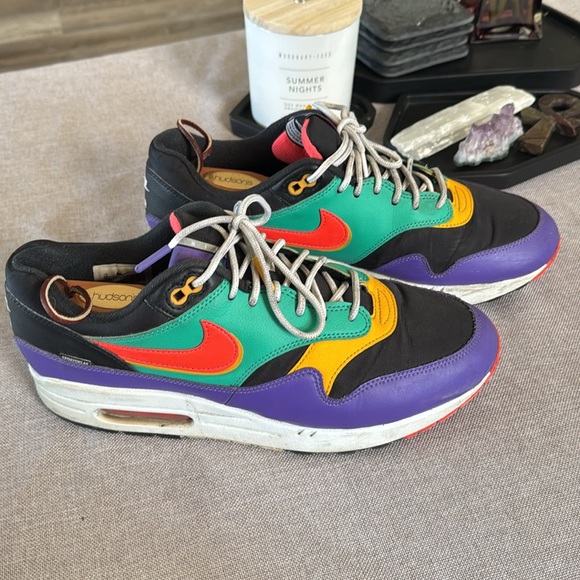 Nike Air Force 1 SE - Size 10